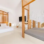 Anome Mykonos Experience * オルノス
