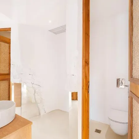 Faos Exclusive * Ornos (Mykonos)