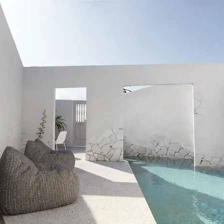 בית נופש Anome Mykonos *