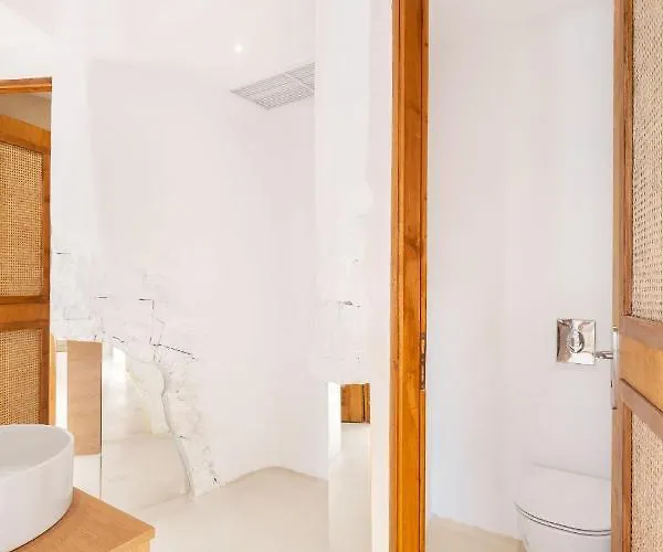 Anome Mykonos * Орнос